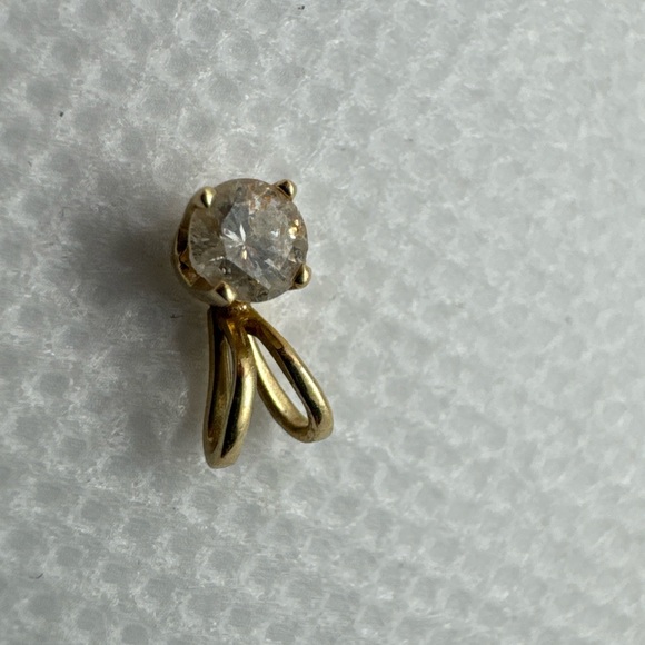 14k Yellow Gold Diamond Solitaire Pendant Round 4 Prong, 0.15 TCW, 0.24g - Picture 6 of 15